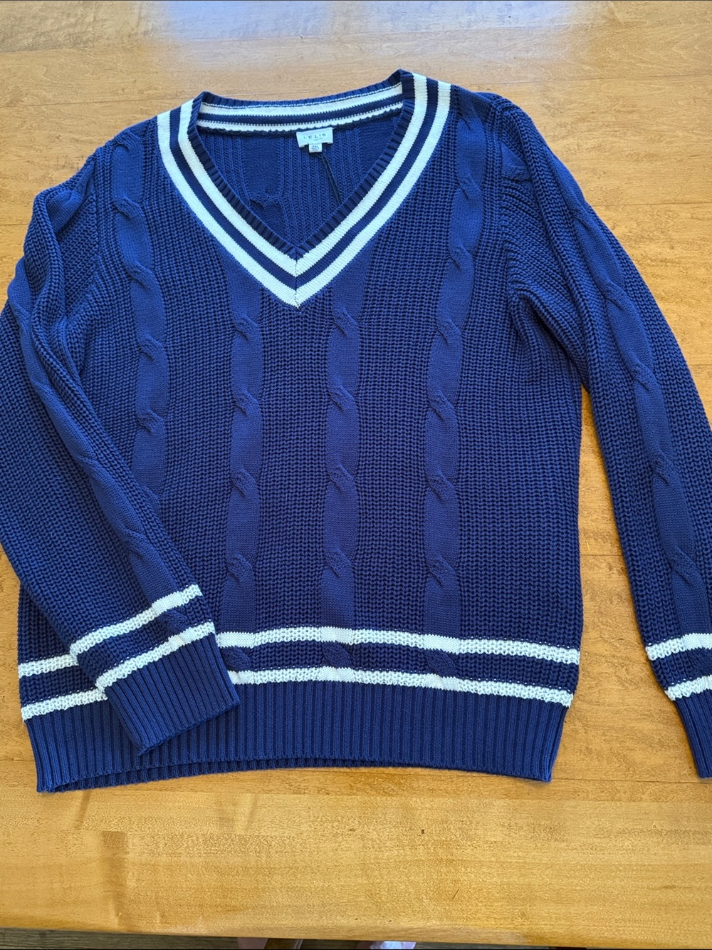 Le Lis Navy Sweater with White Stripe V-Neck NWT SZ XXL